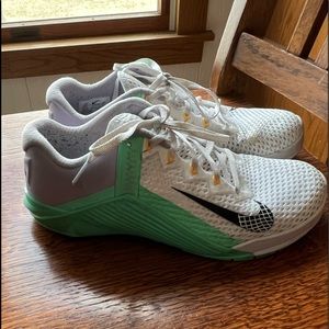 Nike Metcon women’s size 8.5 white and pale green, gently used